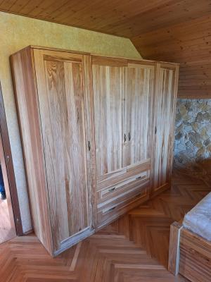 Kompletní ložnice z masivního jasanu