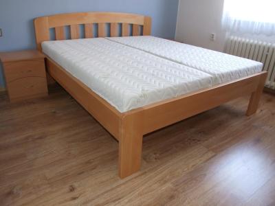 Masivní buková postel MIVEPO Marika