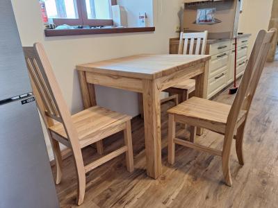 Zakázková výroba nábytku z masivního jasanu