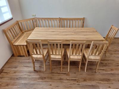 Zakázková výroba nábytku z masivního jasanu