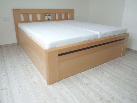 IRENA I Dřevěná postel z masivu, s úložným prostorem