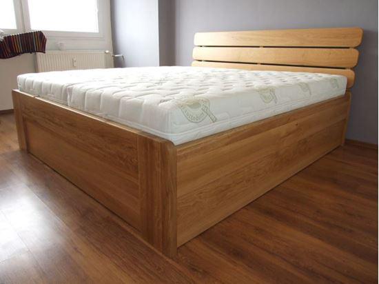 LENKA Dřevěná postel z masivu, s úložným prostorem