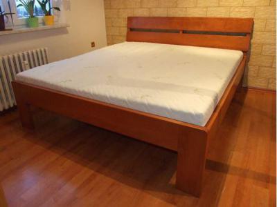 ALICE Dřevěná postel z masivu, bez úložného prostoru