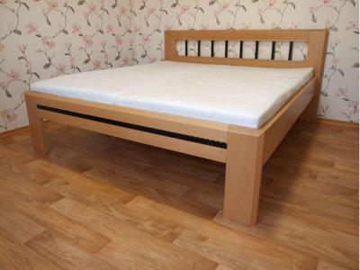 ANETA Dřevěná postel z masivu, bez úložného prostoru