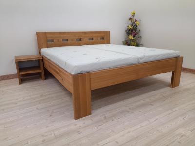 EDITA Dřevěná postel z masivu, bez úložného prostoru