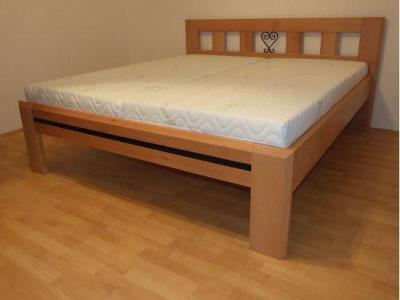 IRENA I Dřevěná postel z masivu, bez úložného prostoru 2