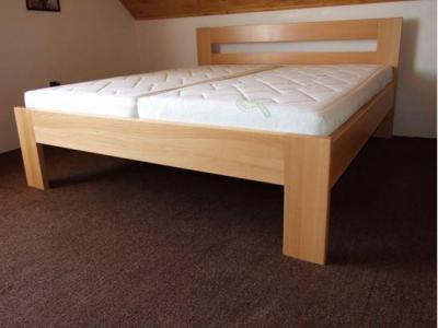 VANDA Dřevěná postel z masivu, bez úložného prostoru