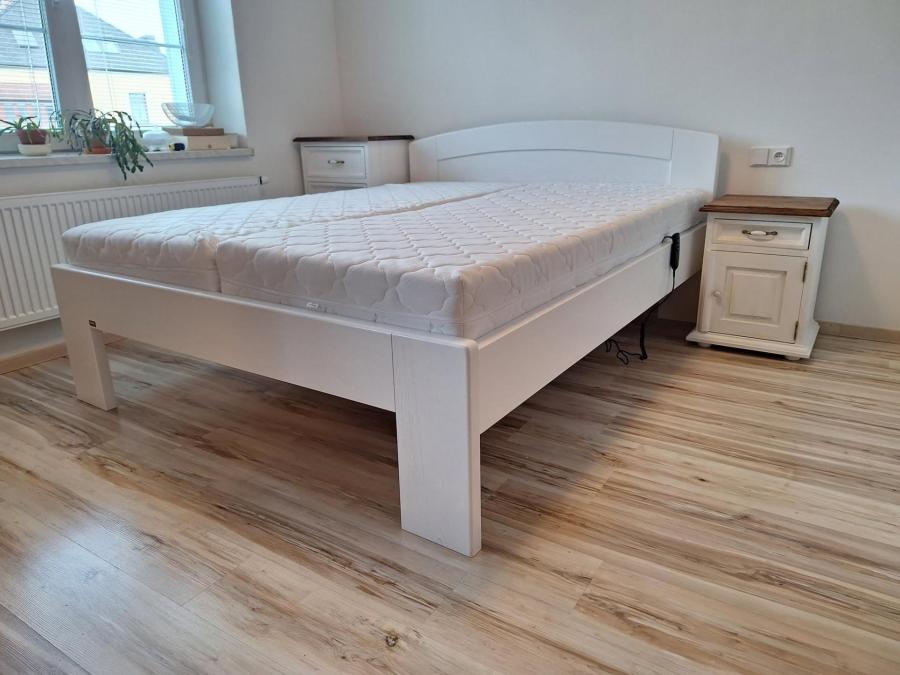 Dubová bělená ložnice na míru
